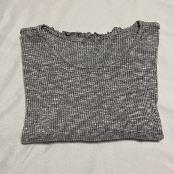 American Eagle ribbed cropped grey top - Picture 1 of 3
